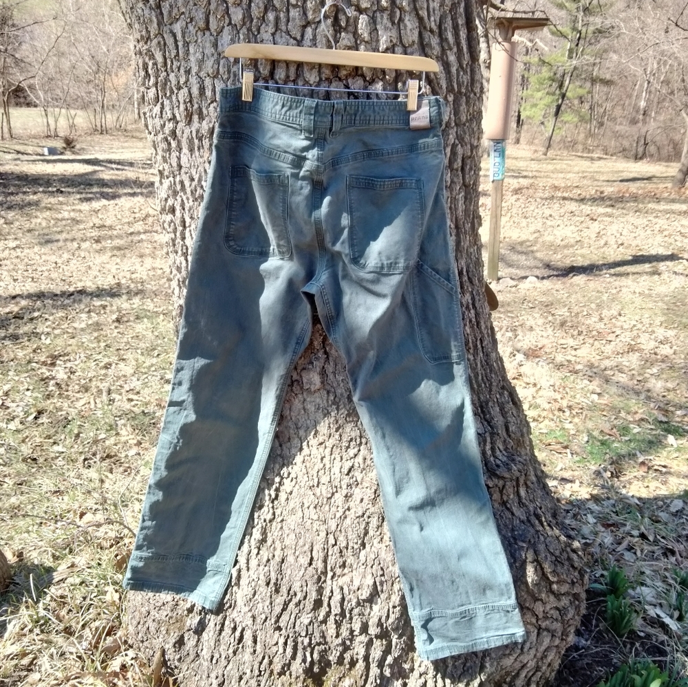 ⬇️ Price Drop!⬇️Men's prAna Work pants in size 34x32 - Picture 2 of 4